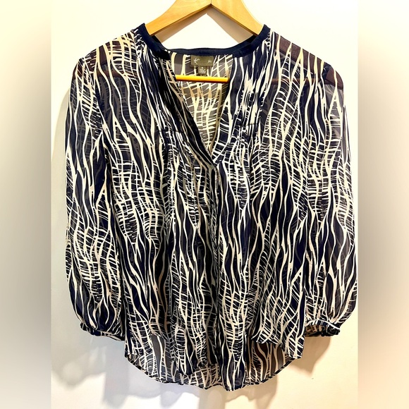 Silk drapey navy blouse with white bamboo/frond pattern - Picture 1 of 2